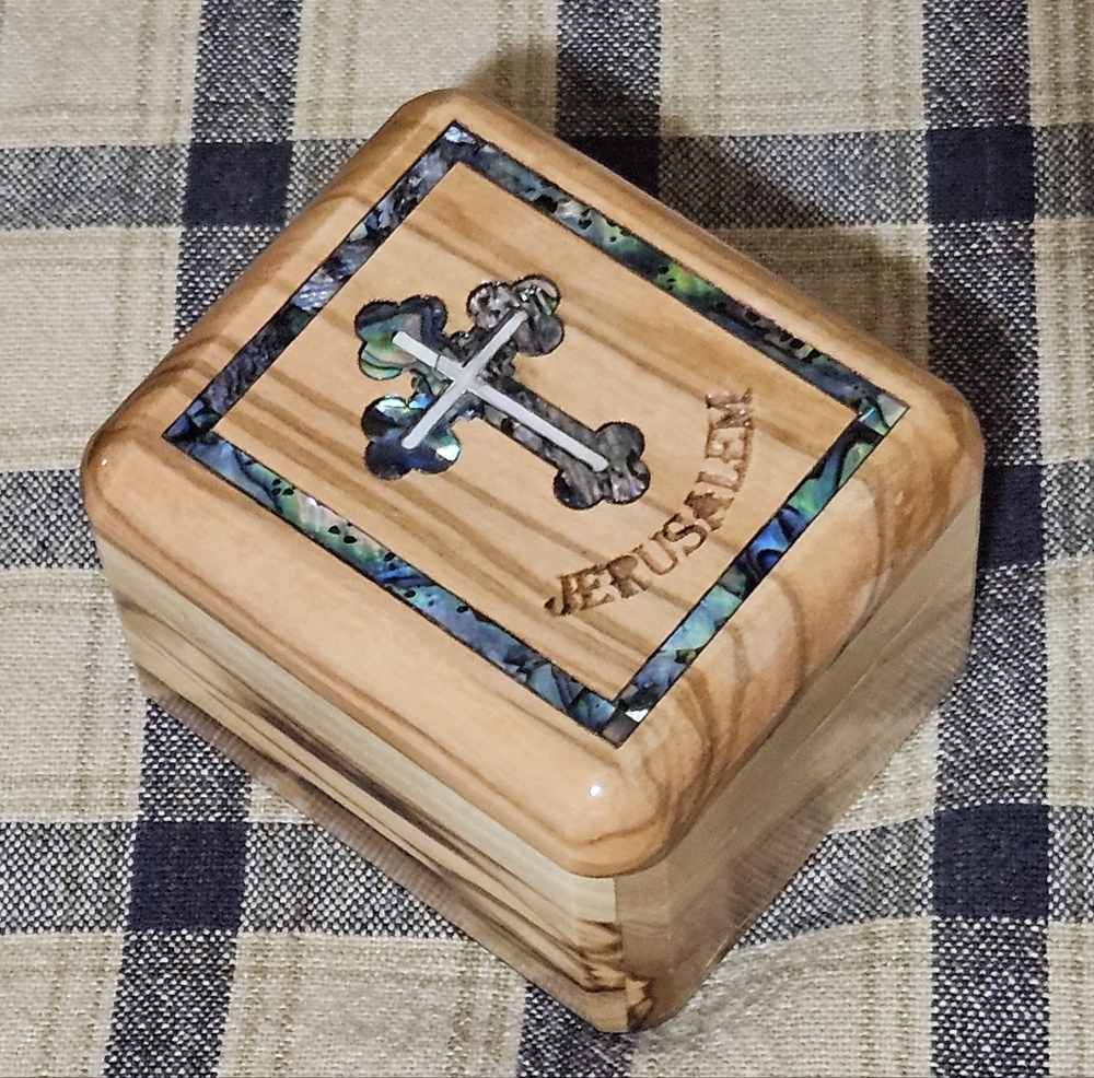 Jerusalem Olive Wood Mother of Pearl Abalone Cross Rosary Box